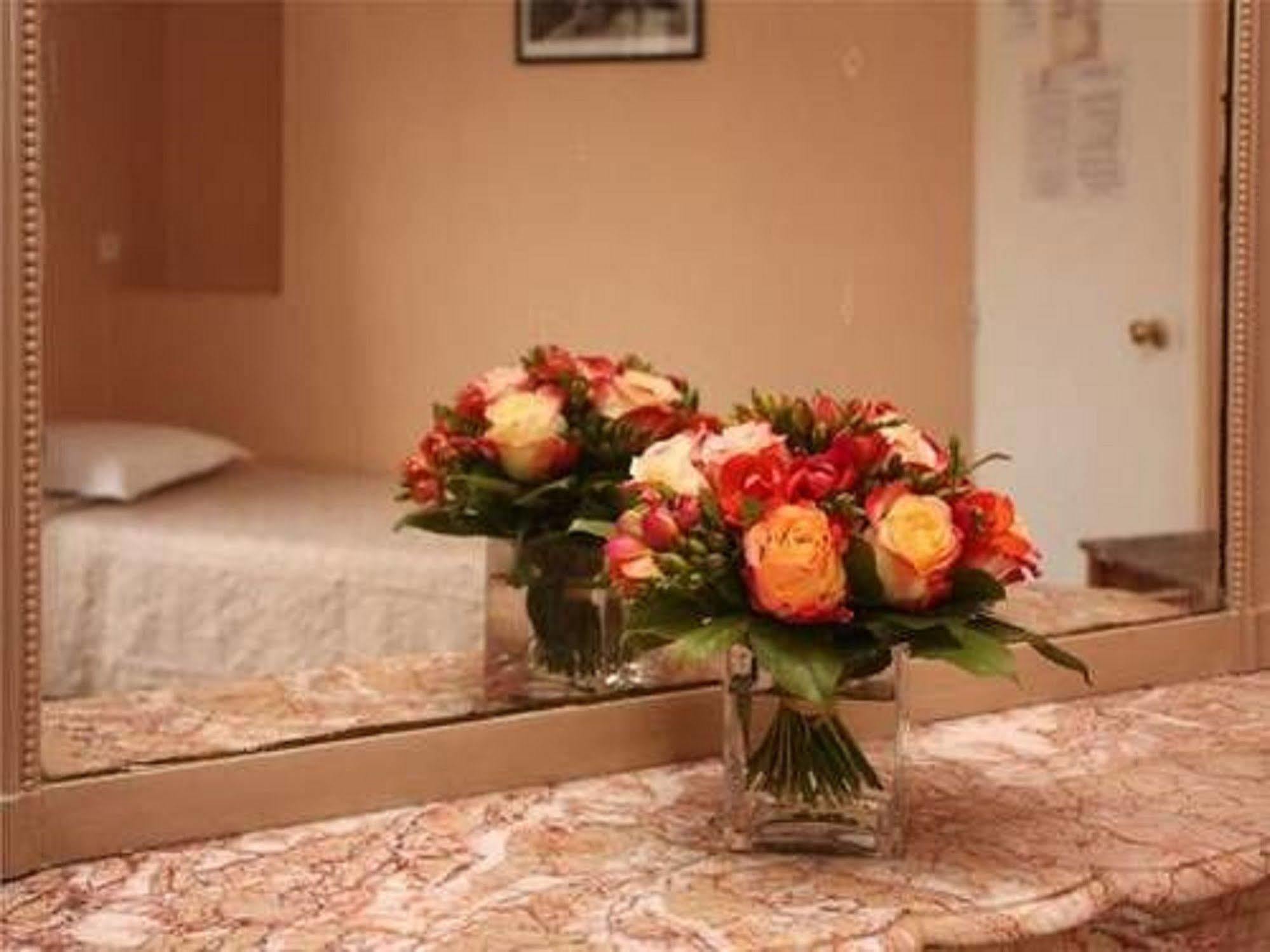 Hotel Baudin Παρίσι Εξωτερικό φωτογραφία